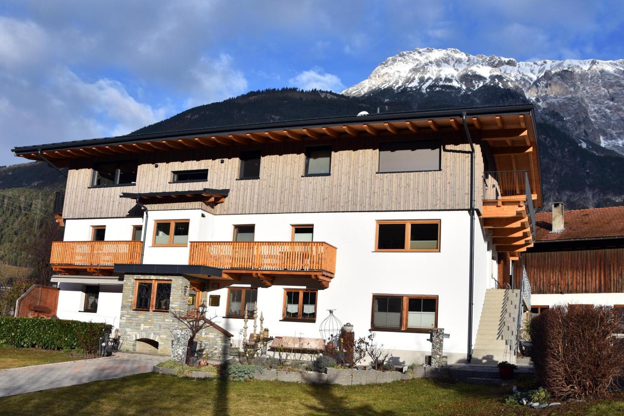 Gaestehaus Koell Appartamento Roppen