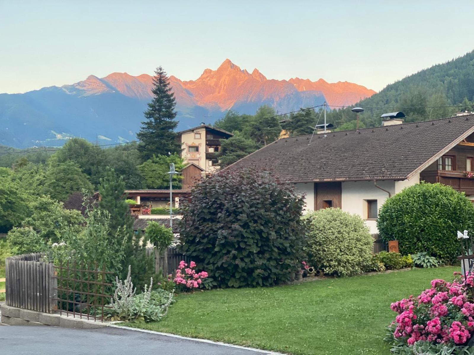 Gaestehaus Koell Roppen
